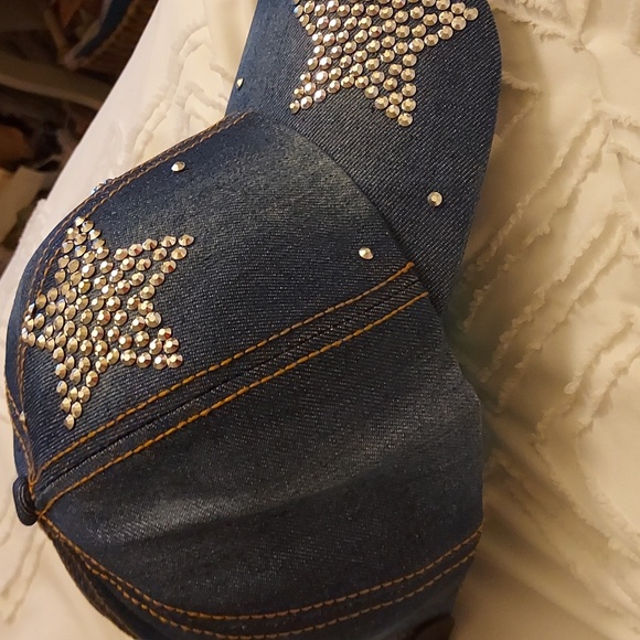 Hat - Picture 3 of 3